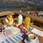 Arrabia Glamping Bed and breakfast Raiva