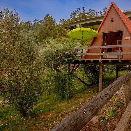לינה וארוחת בוקר Arrabia Glamping Raiva
