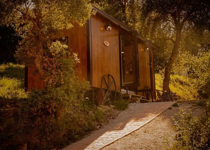 Alojamento de Acomodação e Pequeno-almoço Arrabia Glamping Raiva